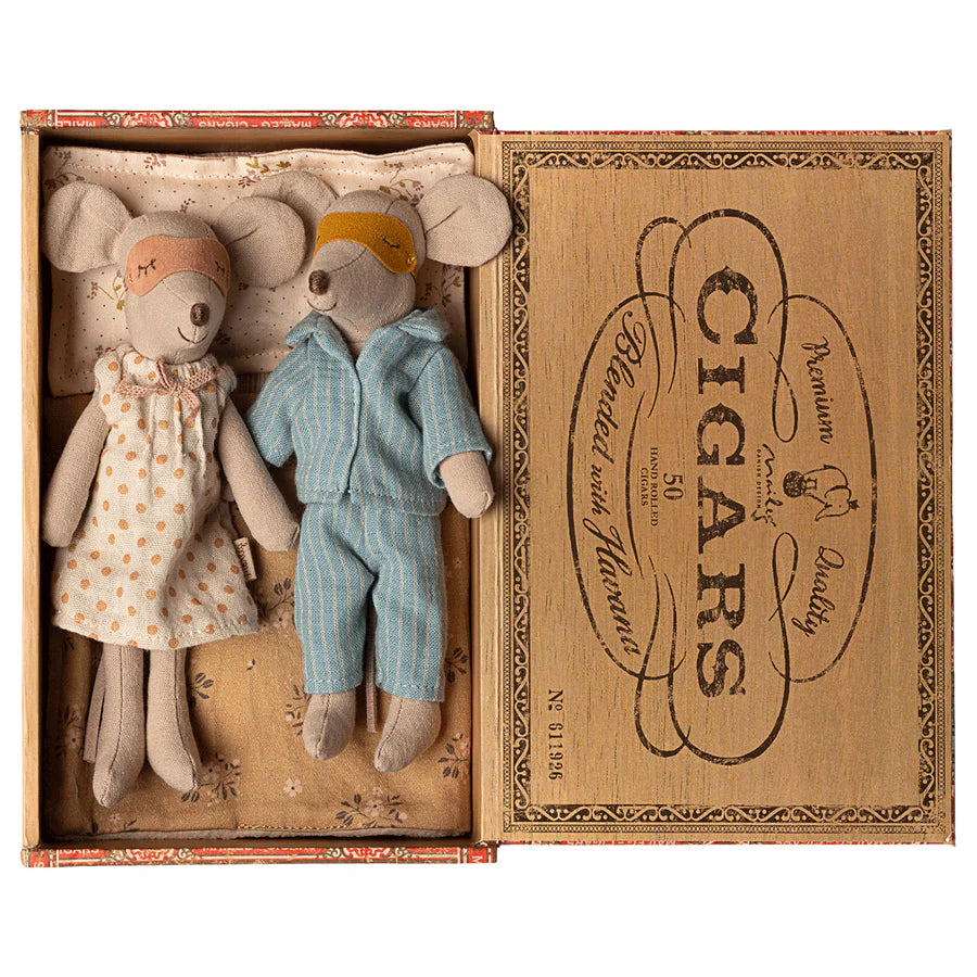 Mum And Dad Mice in Cigar Box By Maileg