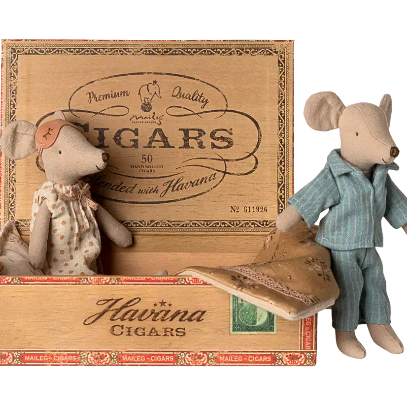 Mum And Dad Mice in Cigar Box By Maileg