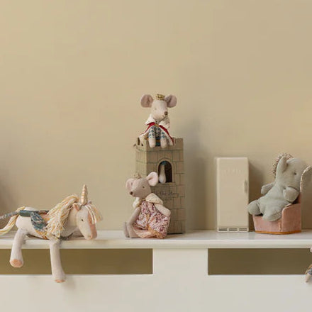 Queen Mum Mouse in the Castle by Maileg