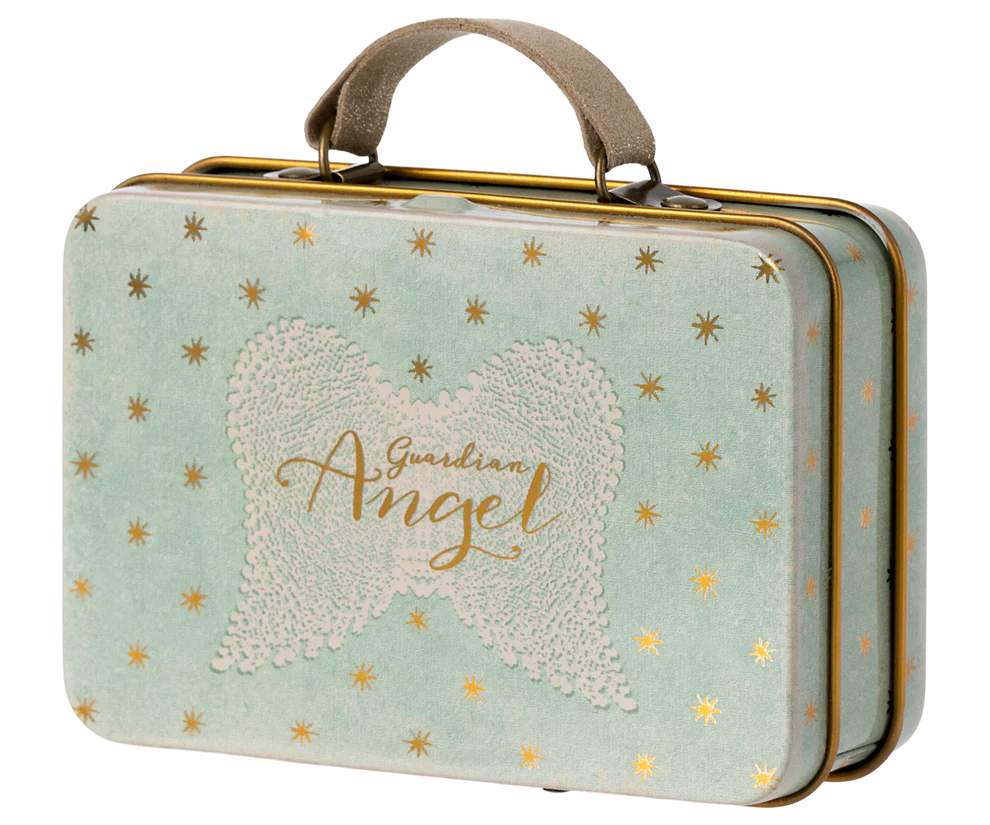 Angel Mouse Little Sister in the Suitcase