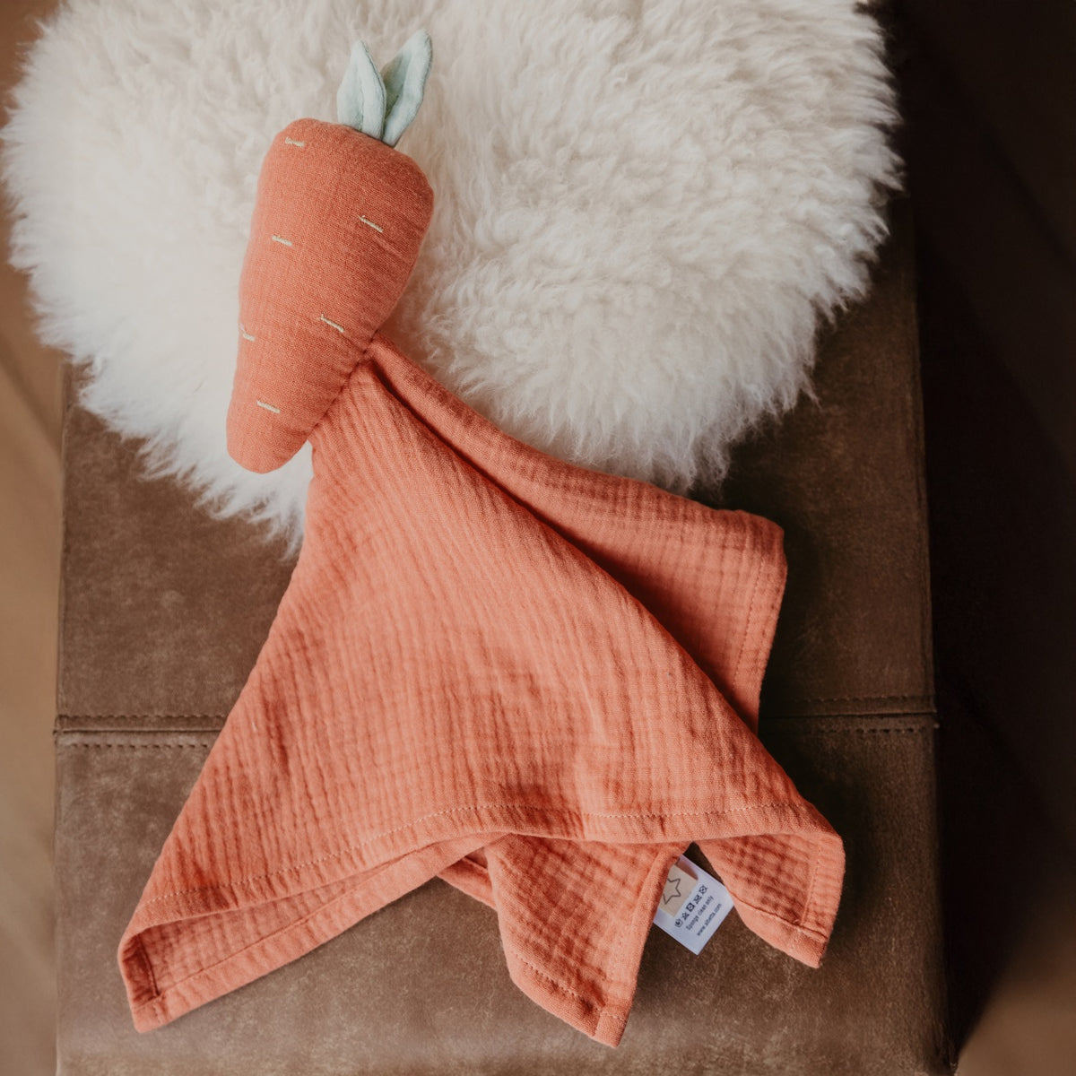 Carrot Cuddle Comforter Toy For Babies