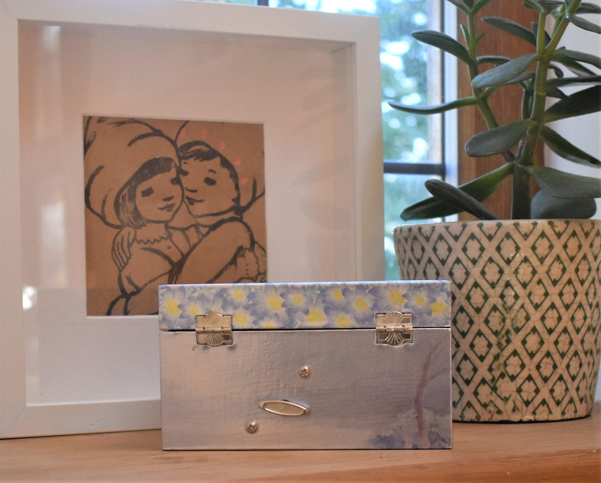 Ballerina Music Box Lavender - Loula and Deer